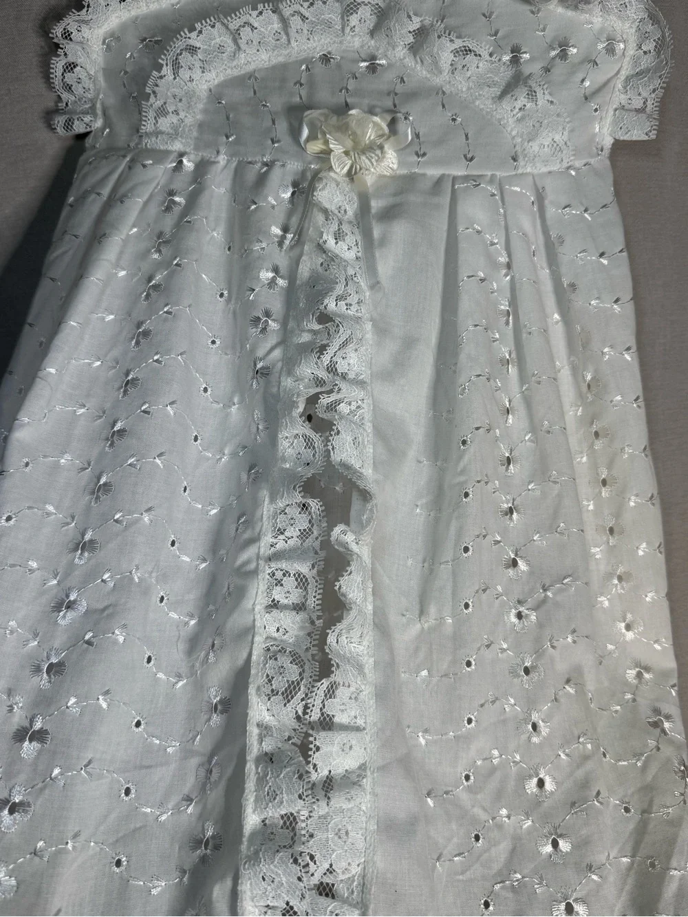 Vtg 90s Diaper Stacker Organizer - White Eyelet Lace, Cottagecore Shabby Chic